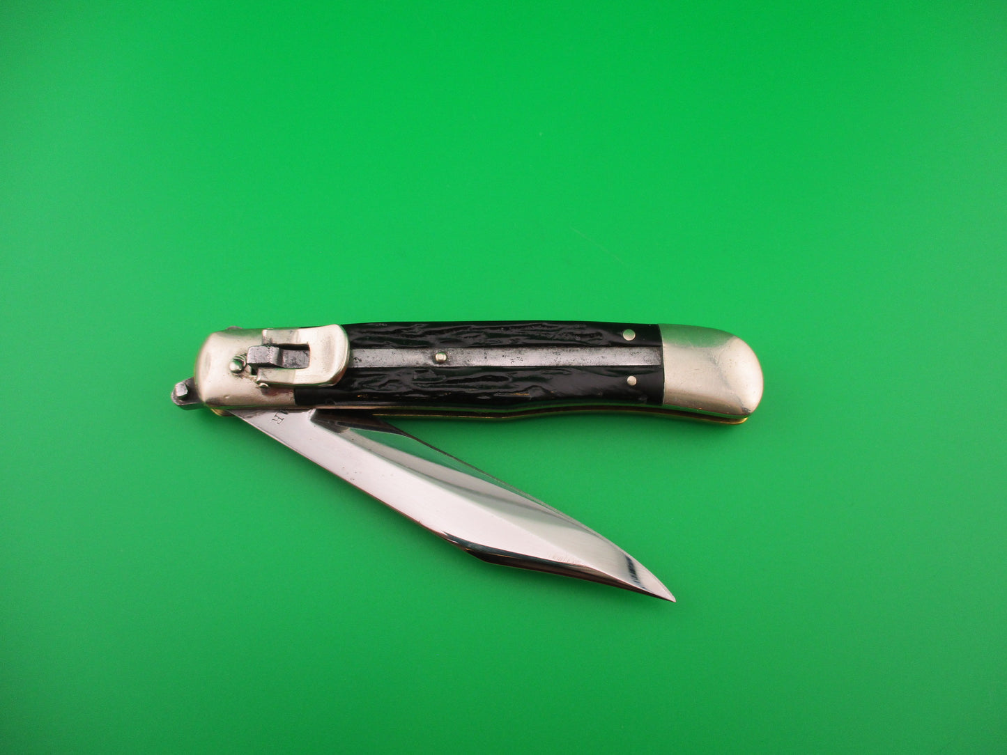 KABAR Lever Black Jigged synthetic Transitional Square lever vintage automatic knife
