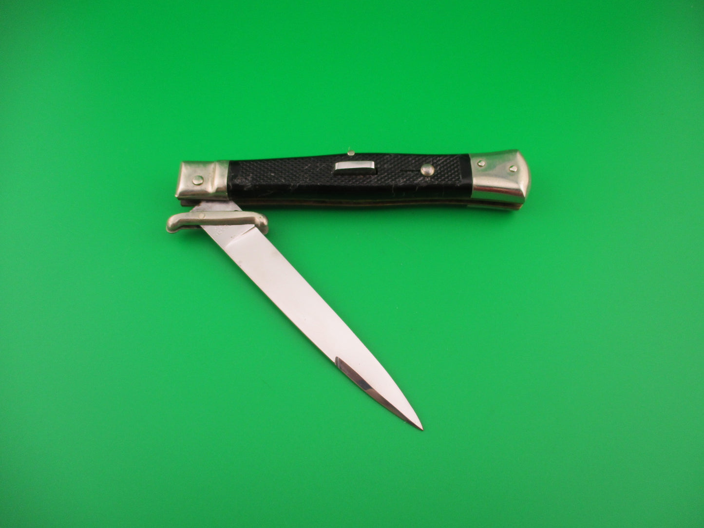 z BEGON INOX MODELE DEPOSE 24cm French Swing Guard Black checkered automatic knife