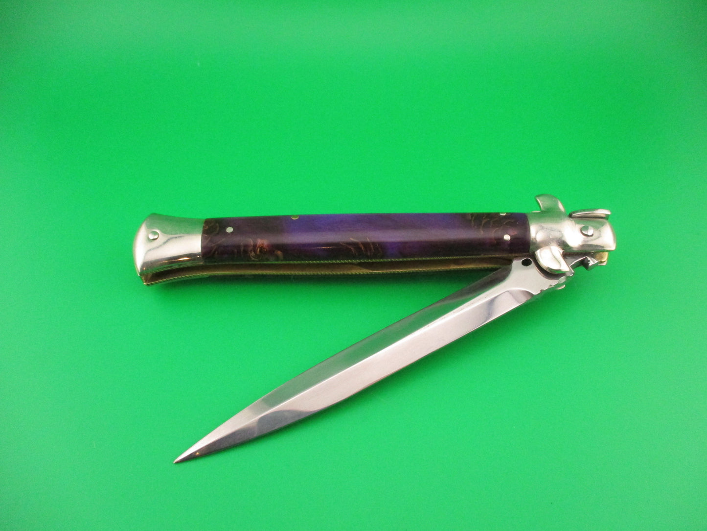 Walt's Latama 28cm Italian Classic customized by Tank Fisher Red & Purple automatic knife