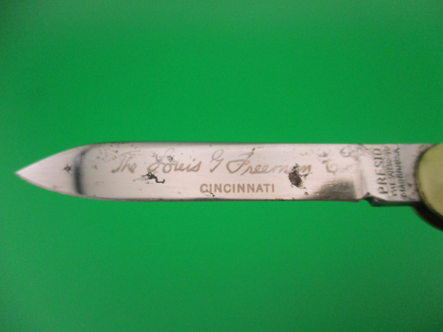 PRESTO 600S Medium double Onyx celluloid Louis Freeman Co etched automatic knife