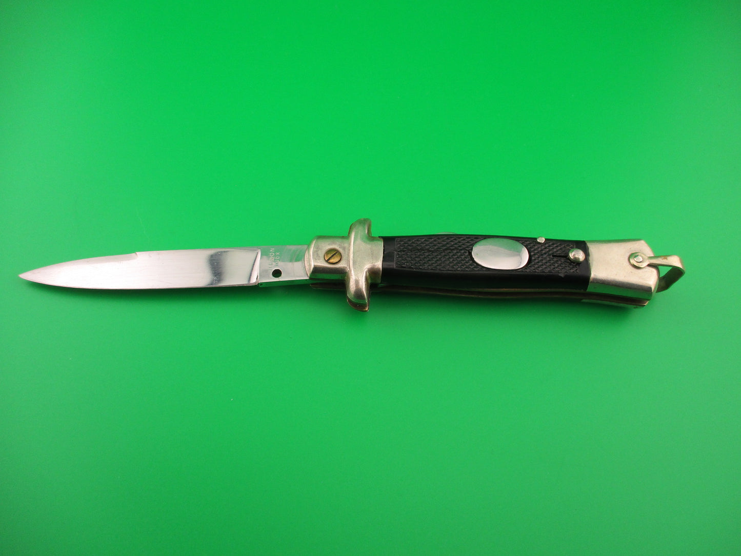 BEGON INOX MODELE DEPOSE 20cm French Oval Button vintage automatic humpback knife