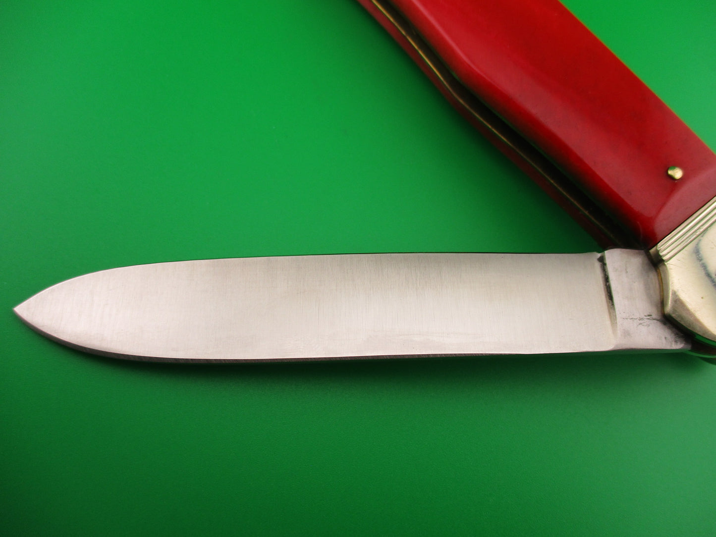 Big Red Hubertus 13cm (closed) German Lever lock Red bone Automatic knife