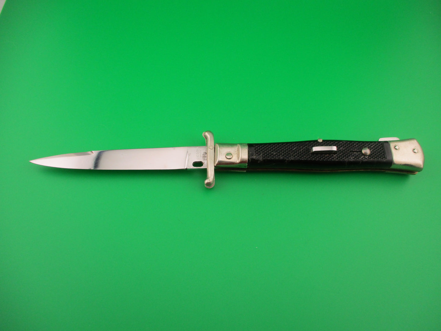 z BEGON INOX MODELE DEPOSE 24cm French Swing Guard Black checkered automatic knife