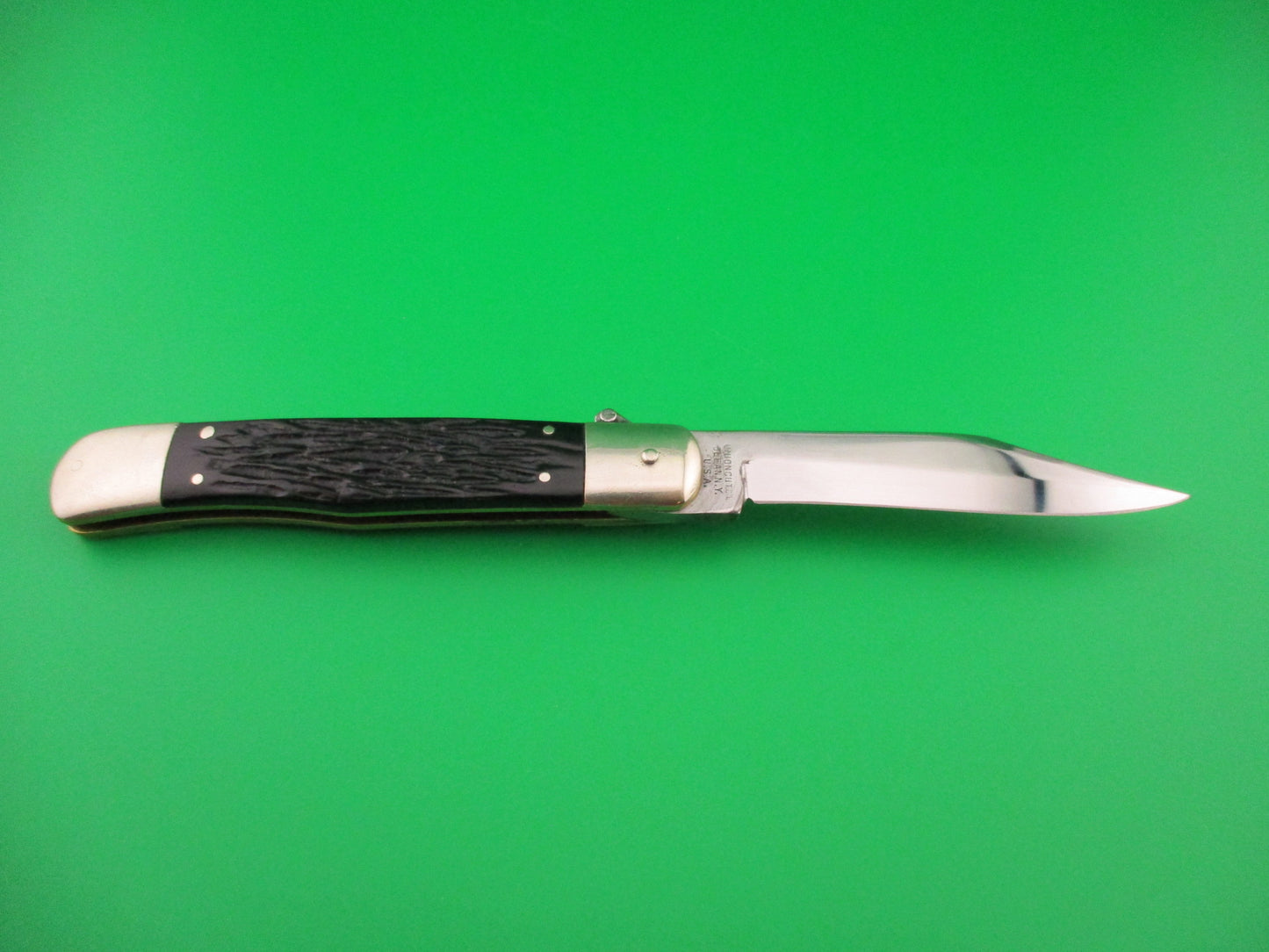 KABAR Lever Black Jigged synthetic Transitional Square lever vintage automatic knife