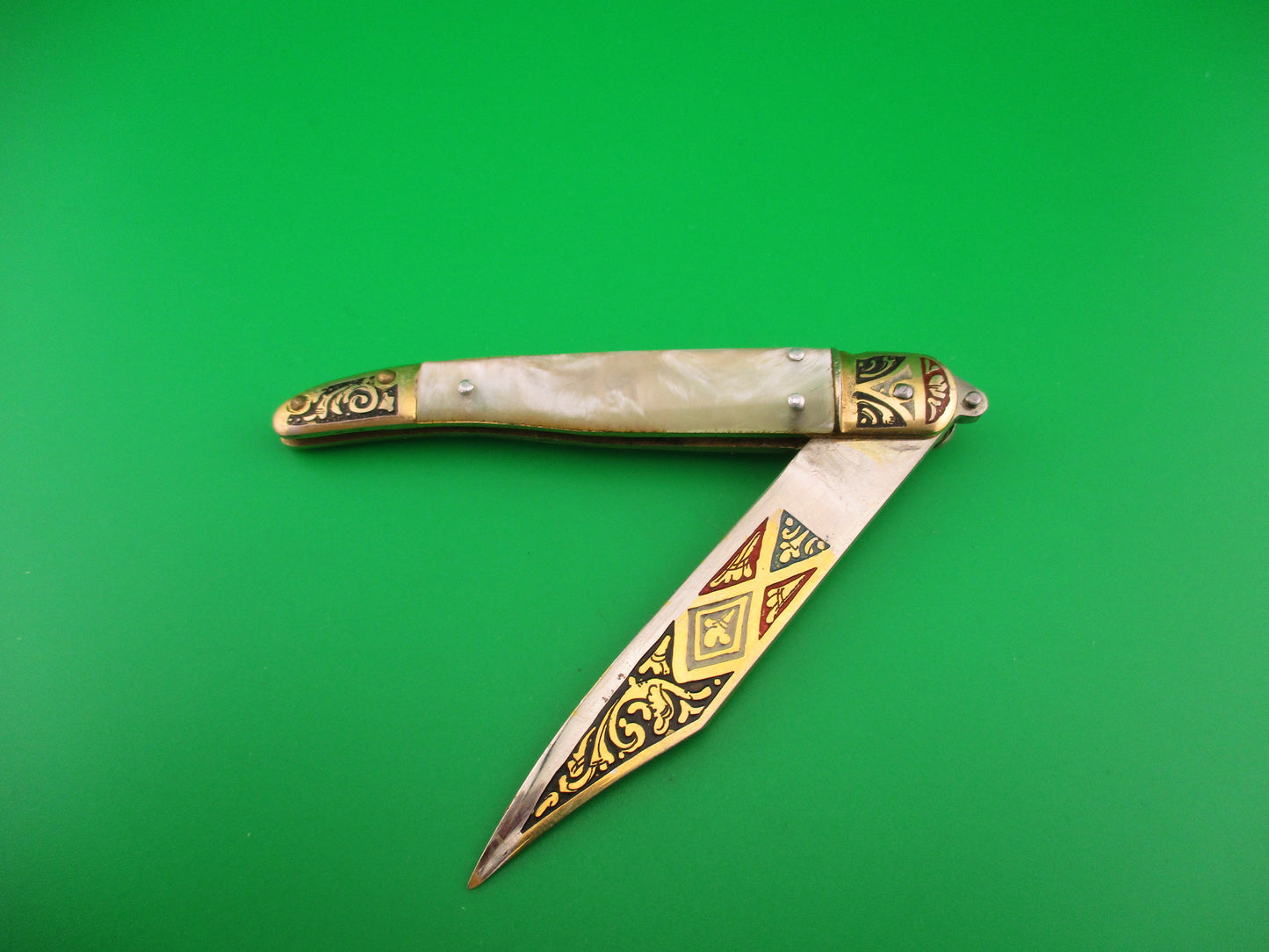 Toledo 16cm Spanish Lever Vintage Pearlex Gold Tourist Souvenir automatic knife