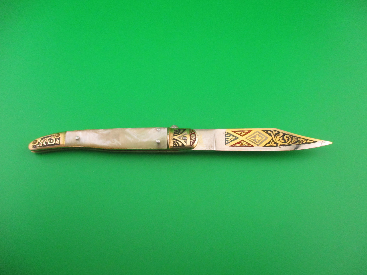 Toledo 16cm Spanish Lever Vintage Pearlex Gold Tourist Souvenir automatic knife