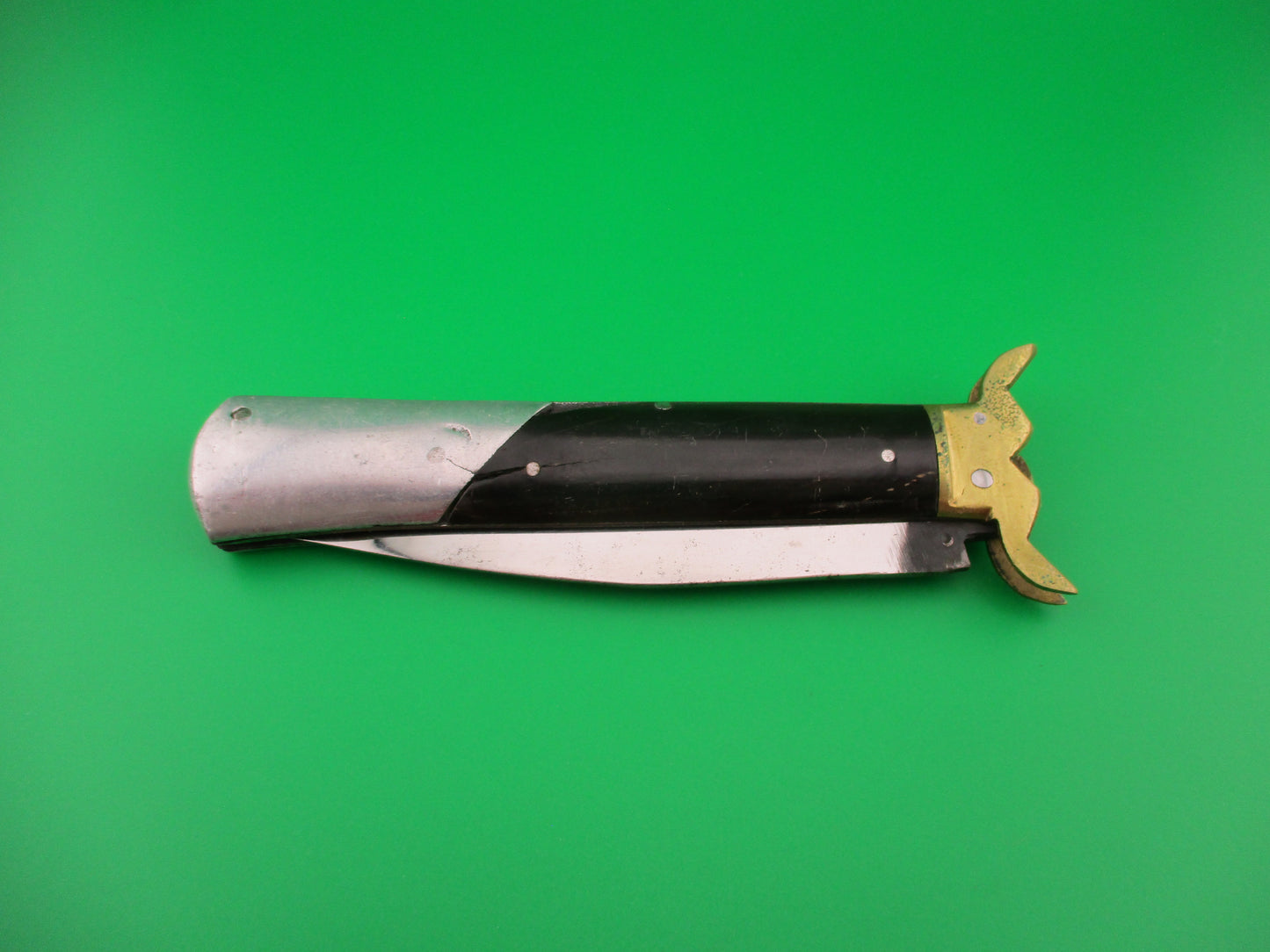 RGN 2445 25cm Indian Lever knife A Brass Horn Aluminum automatic knife