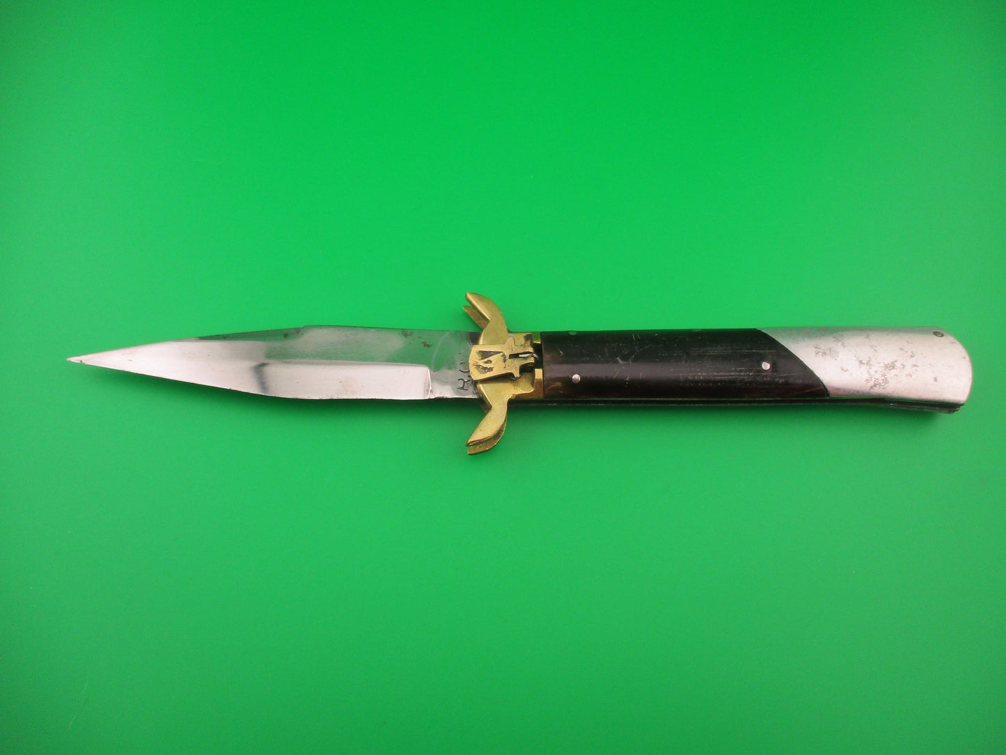 RGN 2445 25cm Indian Lever knife A Brass Horn Aluminum automatic knife