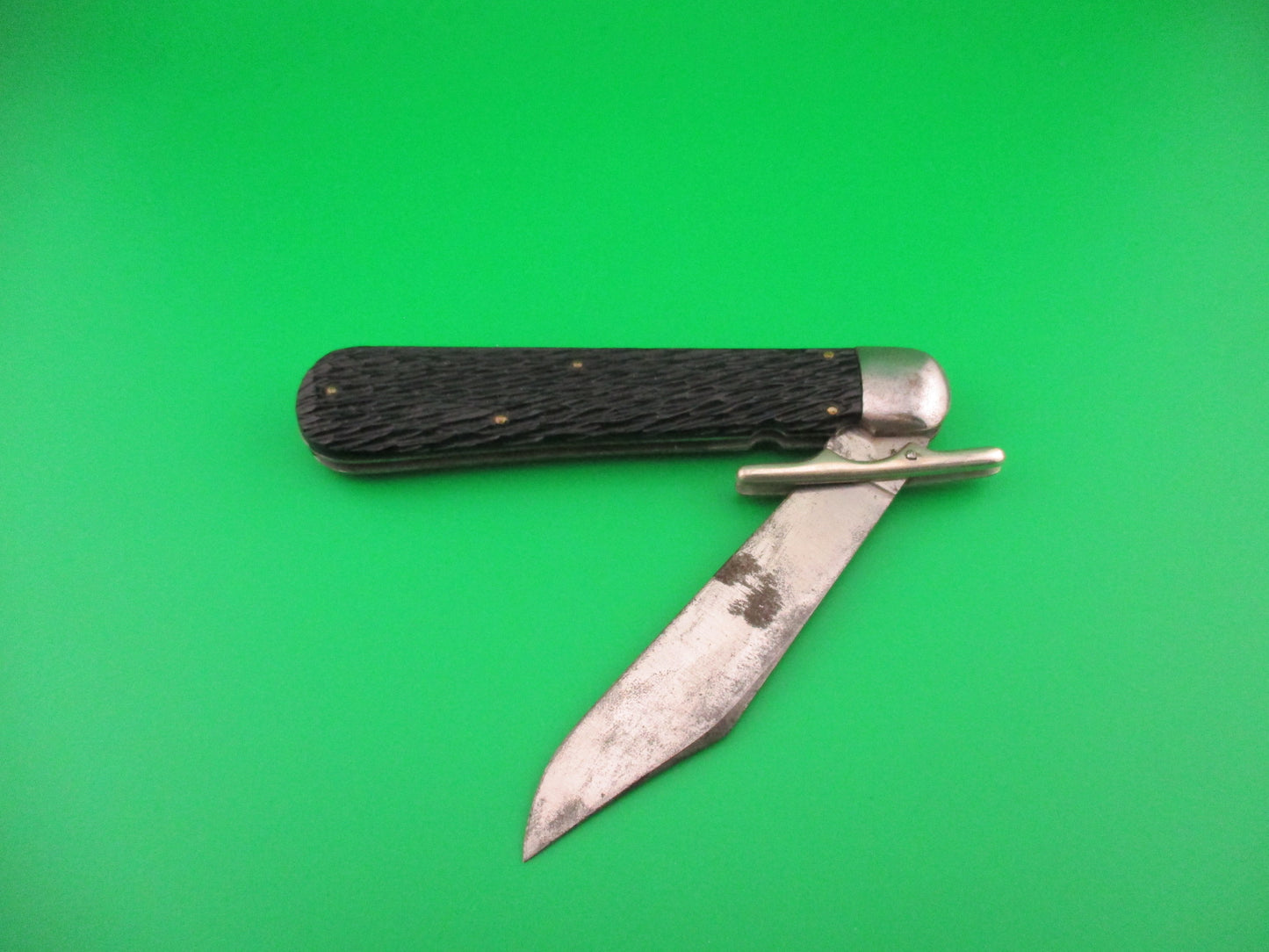 z Schrade Walden 153 Hunters Pride Folding guard switchblade knife with etch