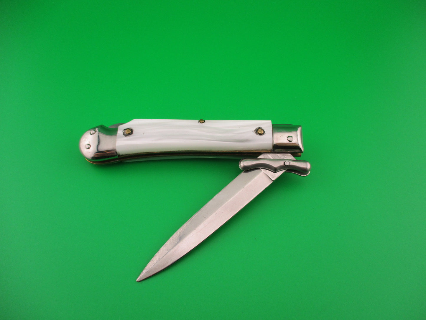 z AKC ITALY 19cm Italian Medici Swing Guard Pearlex automatic knife