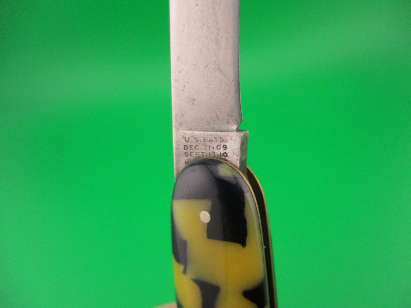 SCHRADE CUT CO Large 3 3/4" Single Blueberries & Cream automatic knife