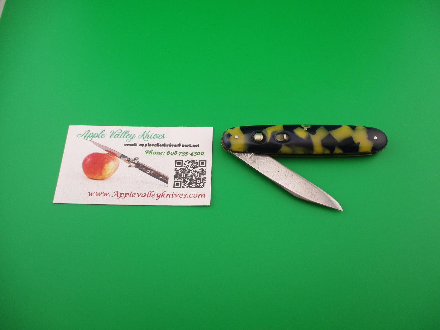 SCHRADE CUT CO Large 3 3/4" Single Blueberries & Cream automatic knife