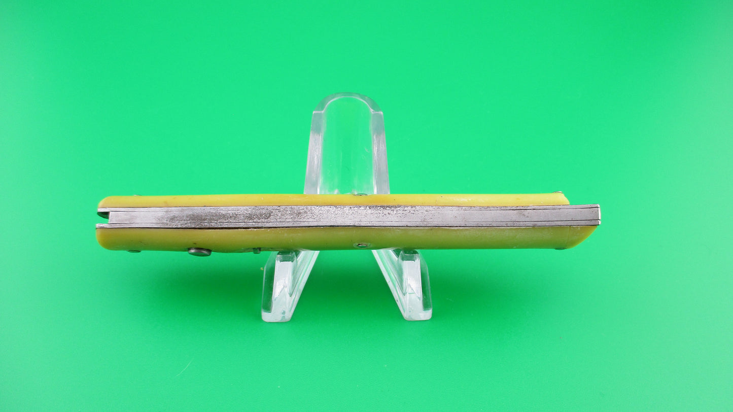 PRESTO Fishtail #6000 Yellow cream vintage switchblade knife