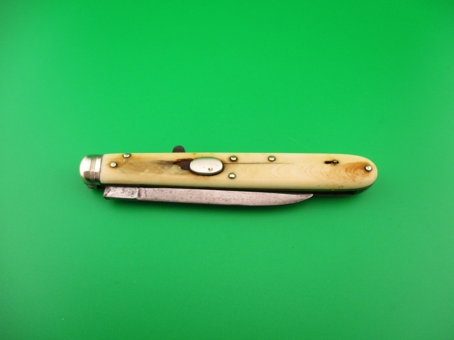 PICKSLAY'S PERUVIAN STEEL SHEFFIELD 19th Century English Oval button Automatic knife