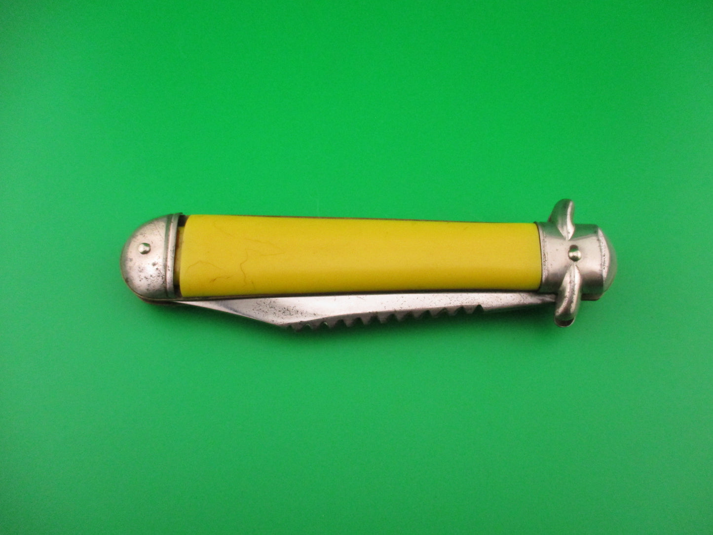 COLONIAL SHUR-SNAP Jumbo Jack #3301S Yellow vintage 1950s switchblade knife