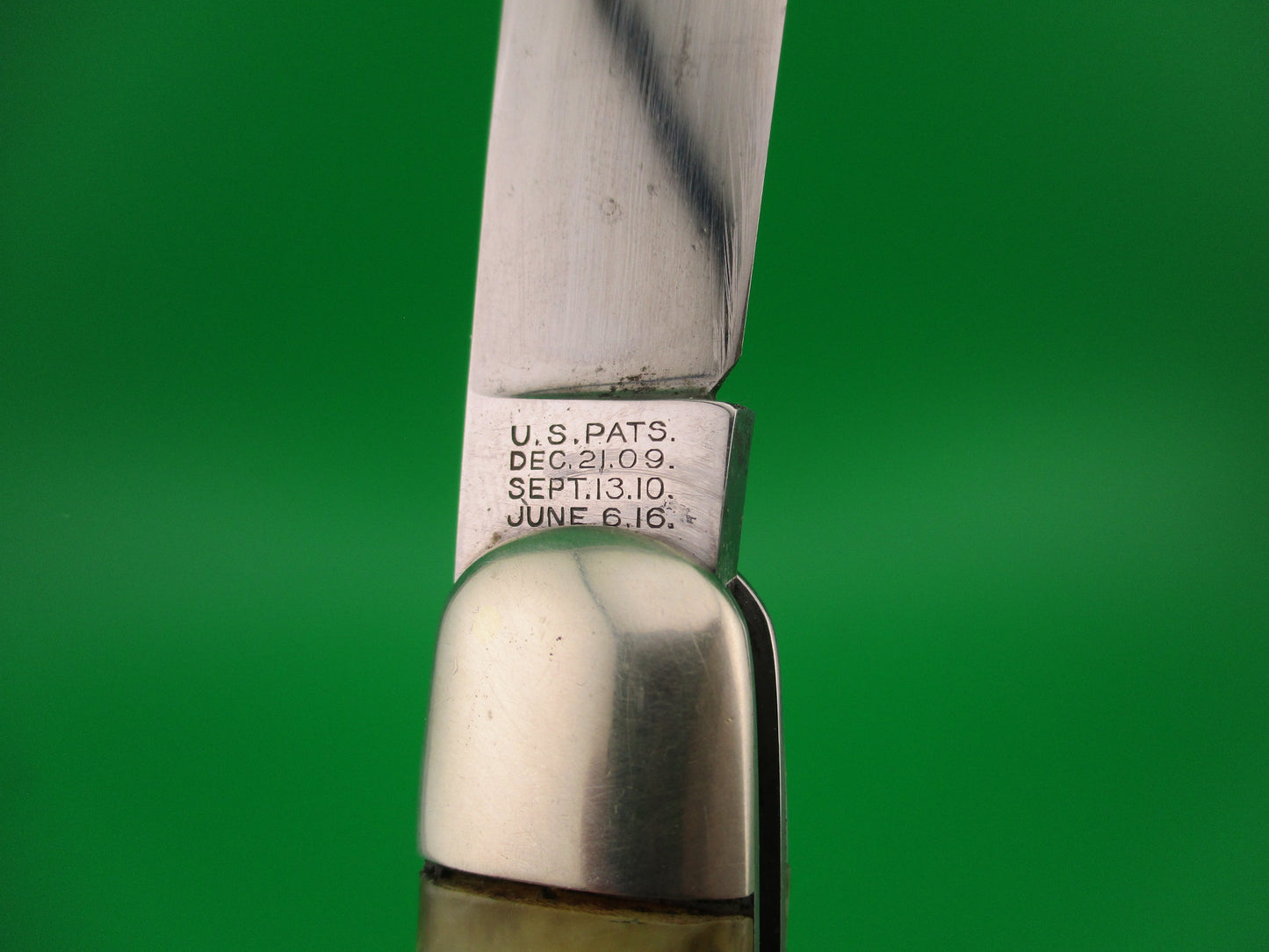 Schrade Cut Co FOREST KING Onyx Celluloid Hunter vintage 1940s automatic knife etch