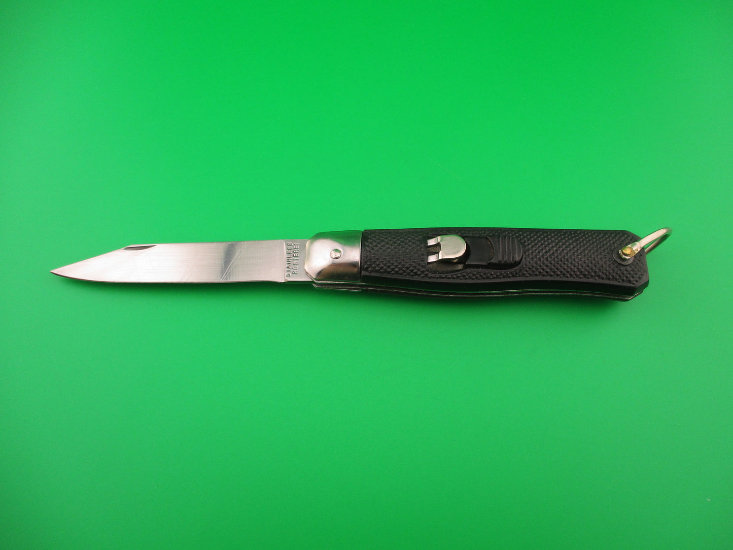 STAINLESS ROSTERIE TAIWAN 18cm Black automatic knife w lanyard ring