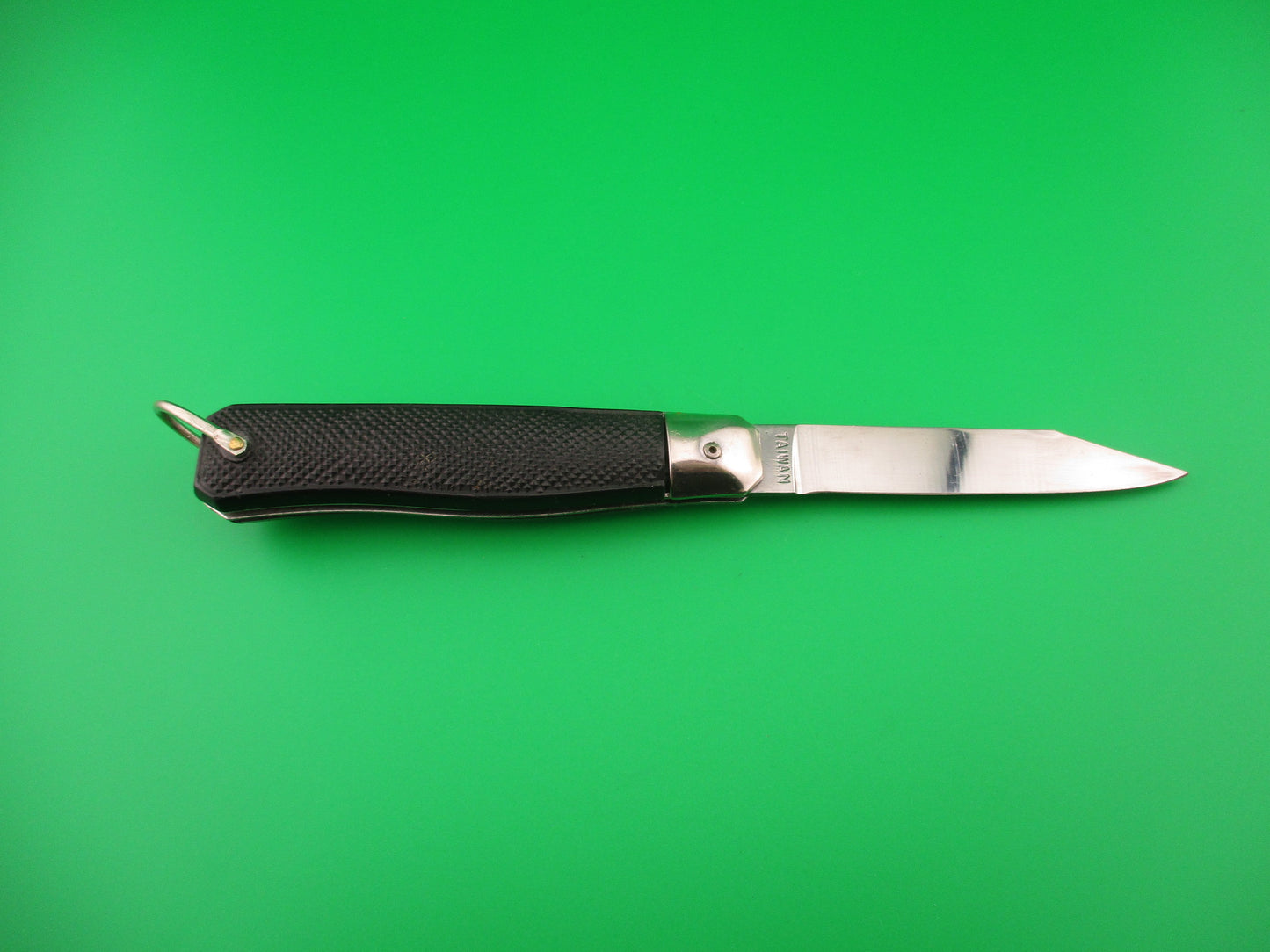 STAINLESS ROSTERIE TAIWAN 18cm Black automatic knife w lanyard ring