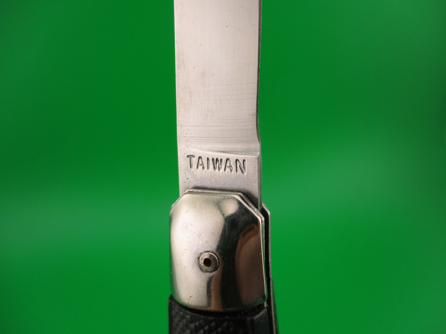 STAINLESS ROSTERIE TAIWAN 18cm Black automatic knife w lanyard ring