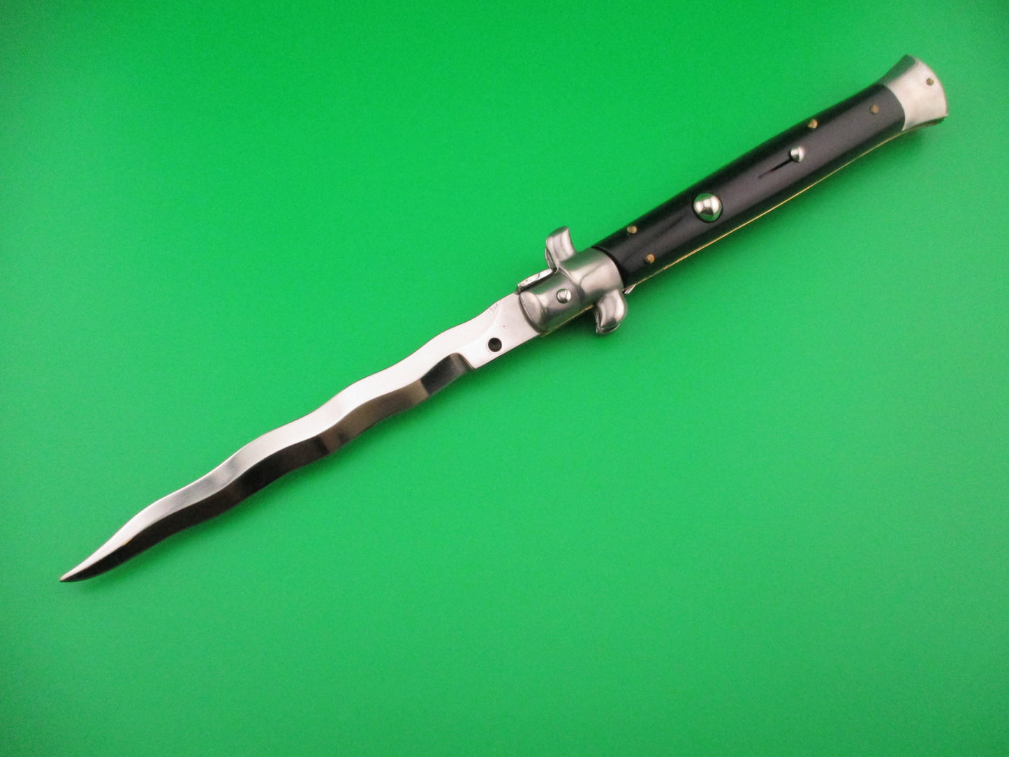 Sterile 28cm Italian Stiletto Black swivel bolster Kris blade automatic knife