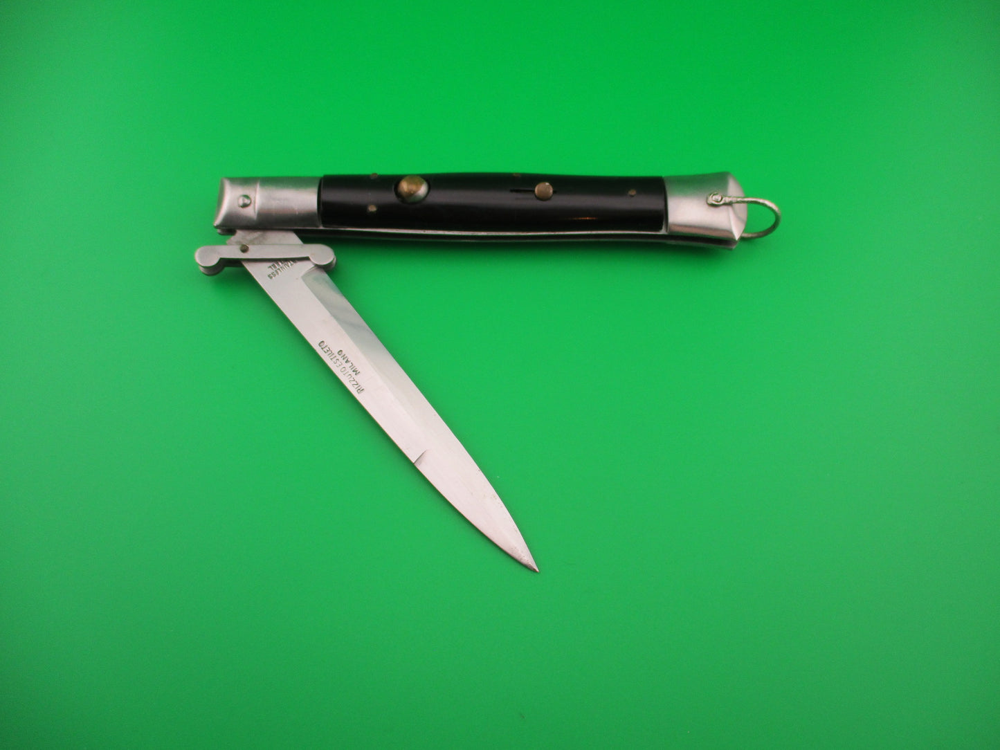Rizzuto Estileto Milano 27cm Japanese Swing guard Black step bolster vintage switchblade