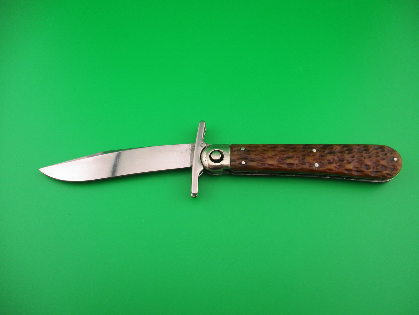 T Bar K blade Press Button Knife Co Victor antique folding guard switchblade