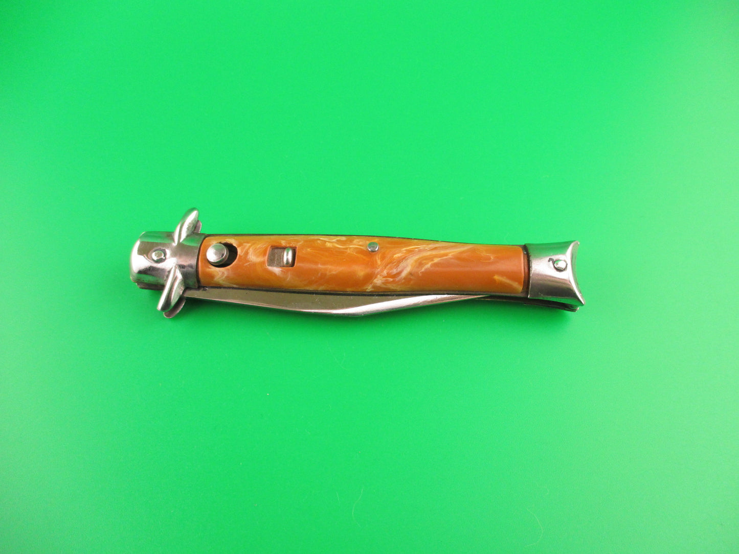 Edgemaster USA Bowtie Vintage Caramel Swirl automatic knife
