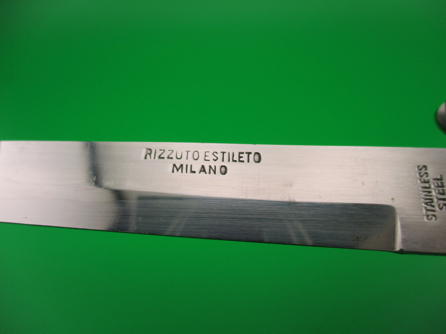 Rizzuto Estileto Milano 27cm Japanese Swing guard Black step bolster vintage switchblade