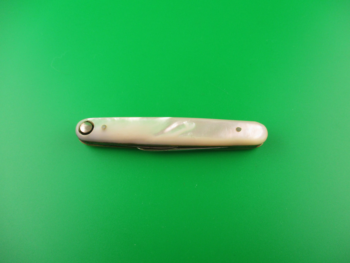 Press Button Knife Co medium double MOP pattern 105 antique switchblade knife