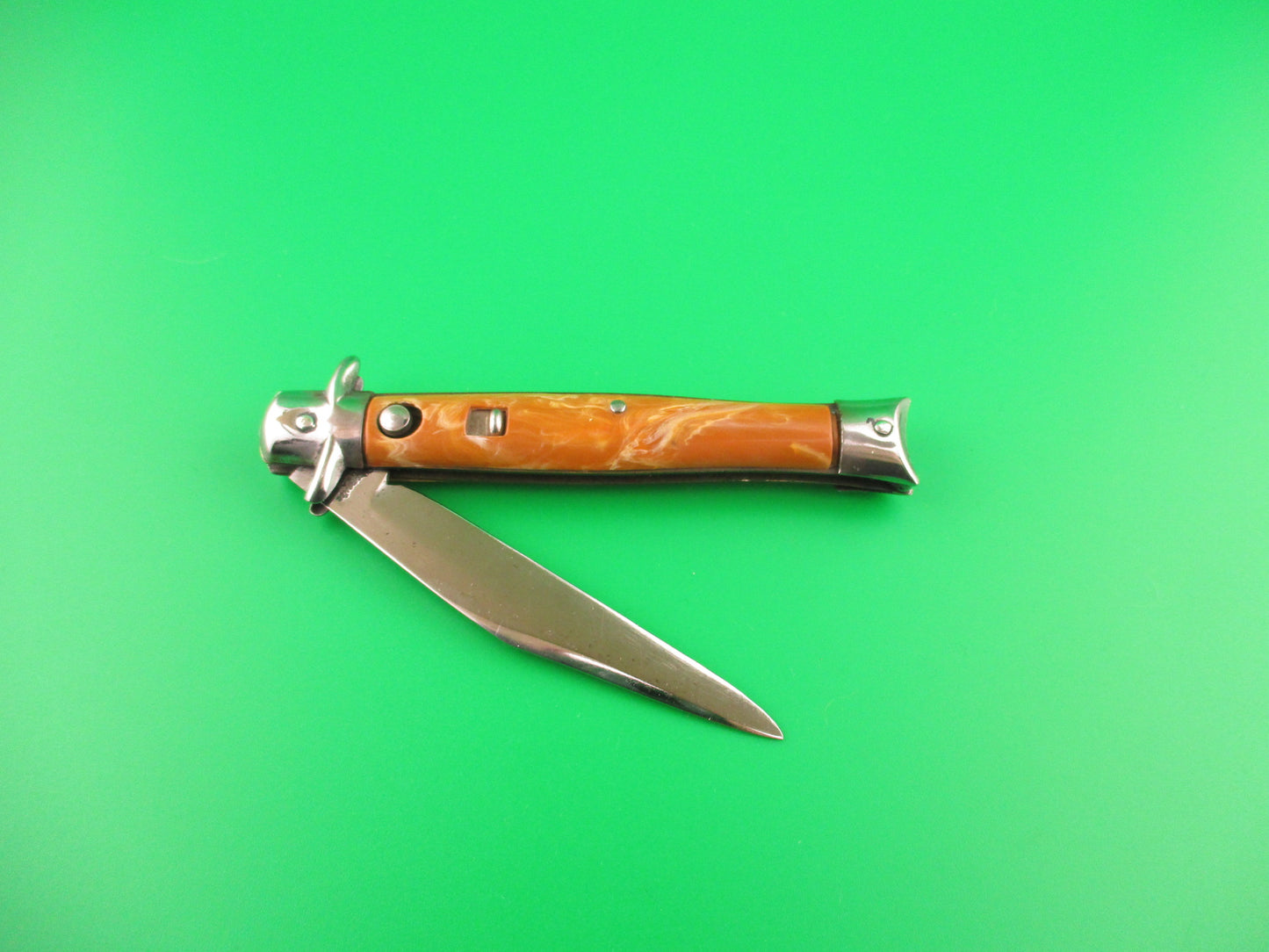Edgemaster USA Bowtie Vintage Caramel Swirl automatic knife