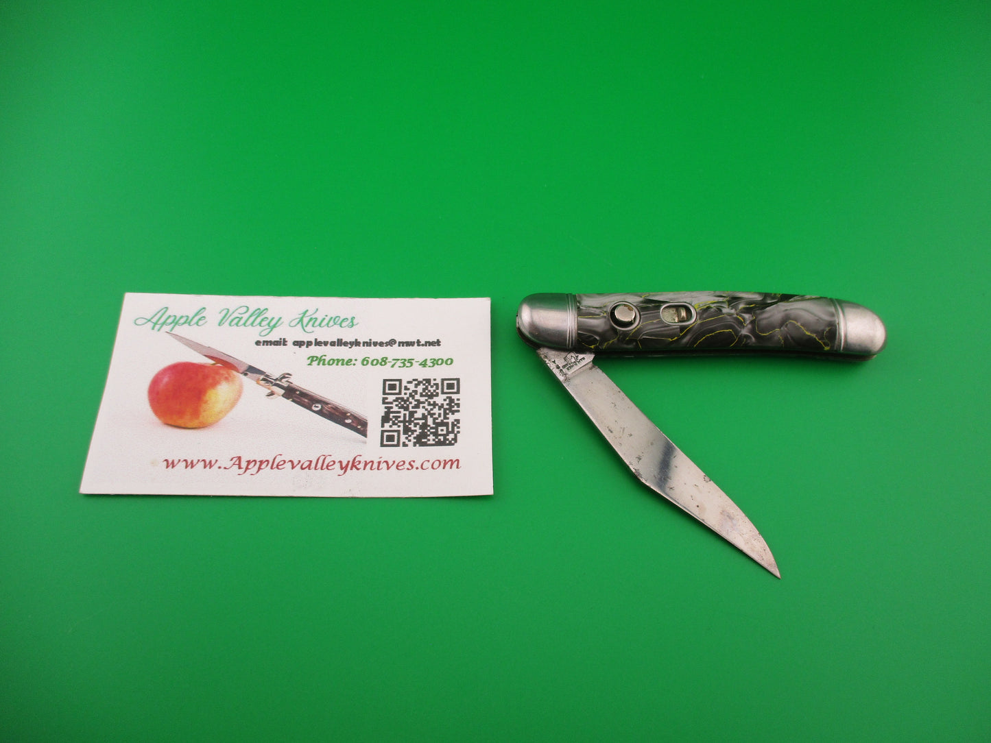 Hammer Brand Imperial Serpentine Jack Silver pearl Yellow streaks switchblade knife