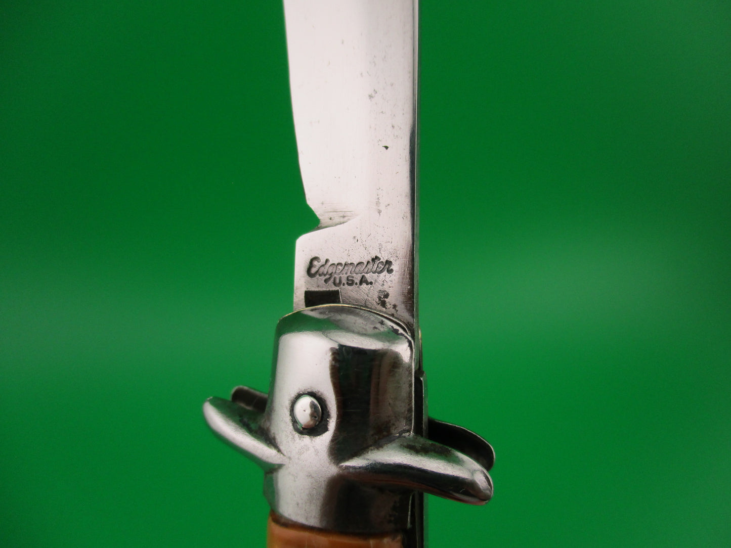 Edgemaster USA Bowtie Vintage Caramel Swirl automatic knife
