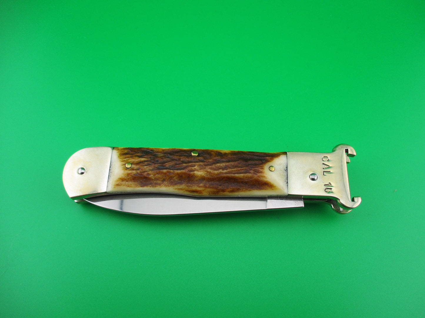 z Hubertus 11cm German Stag Shellpuller Otter automatic knife New in box.