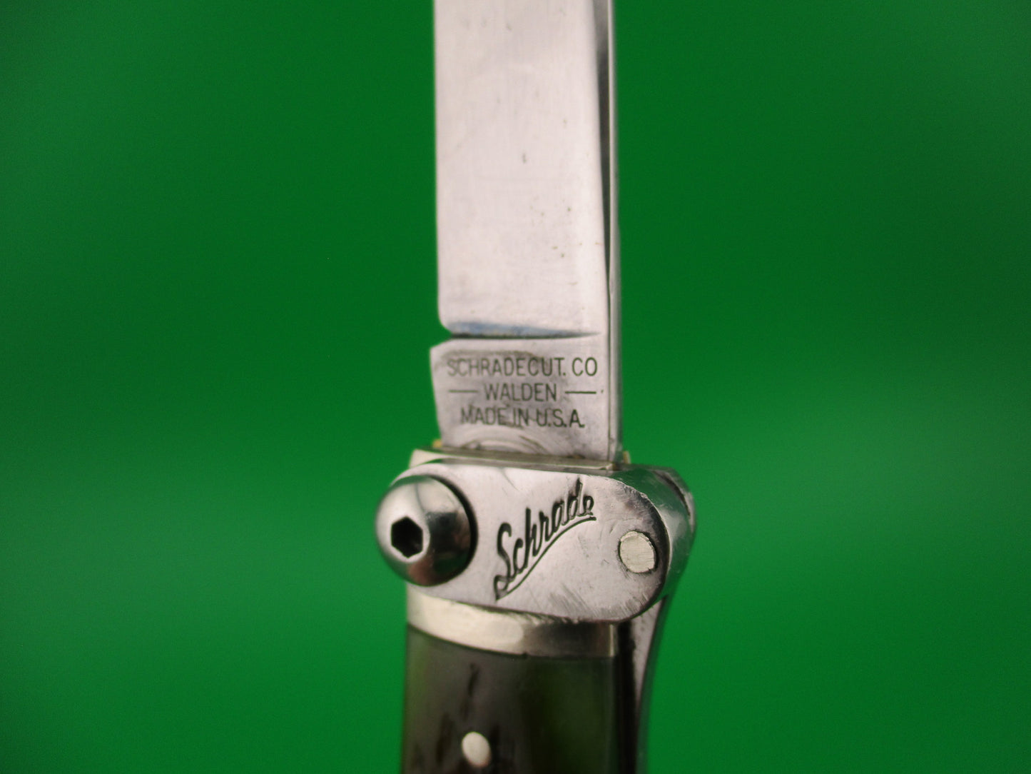 SCHRADE FIRE & ICE lever release green bone automatic knife