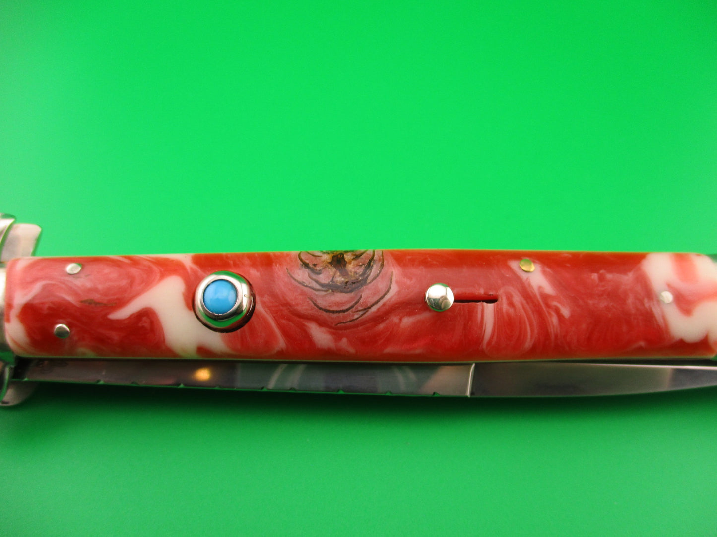 Walt's Latama 28cm Italian Classic customized by Tank Fisher Red & white automatic knife