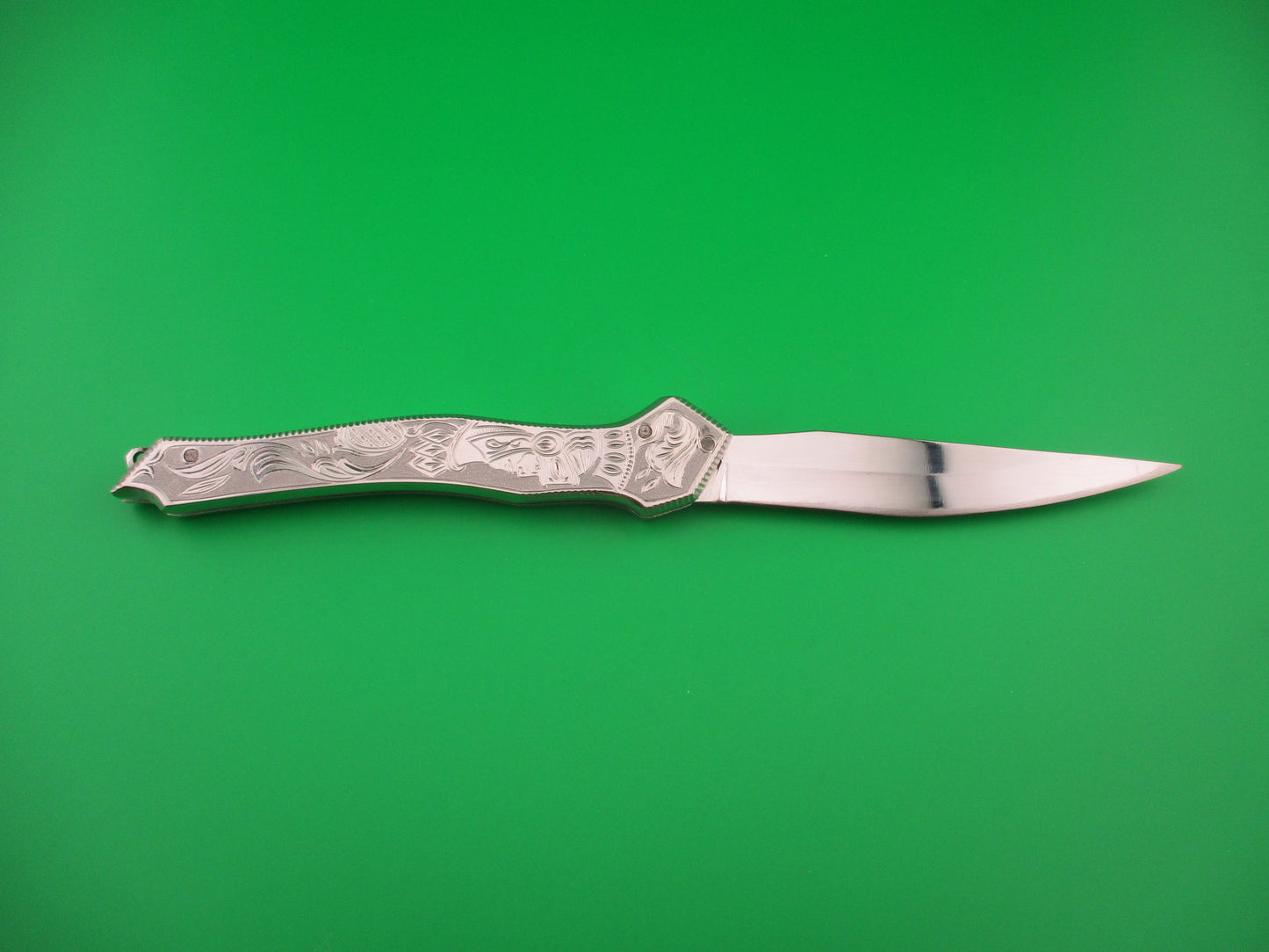 Sterile 22cm Russian All Metal Lion Soldier Decorated Coil Spring Automatic knife