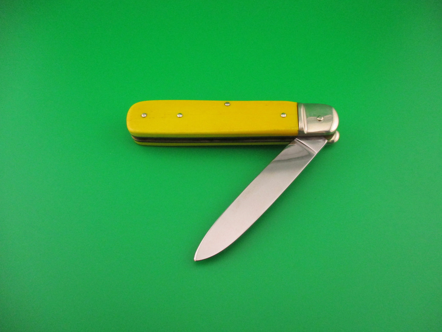 z BOKER TREE BRAND CLASSIC 712 11cm German Lever automatic knife Yellow bone