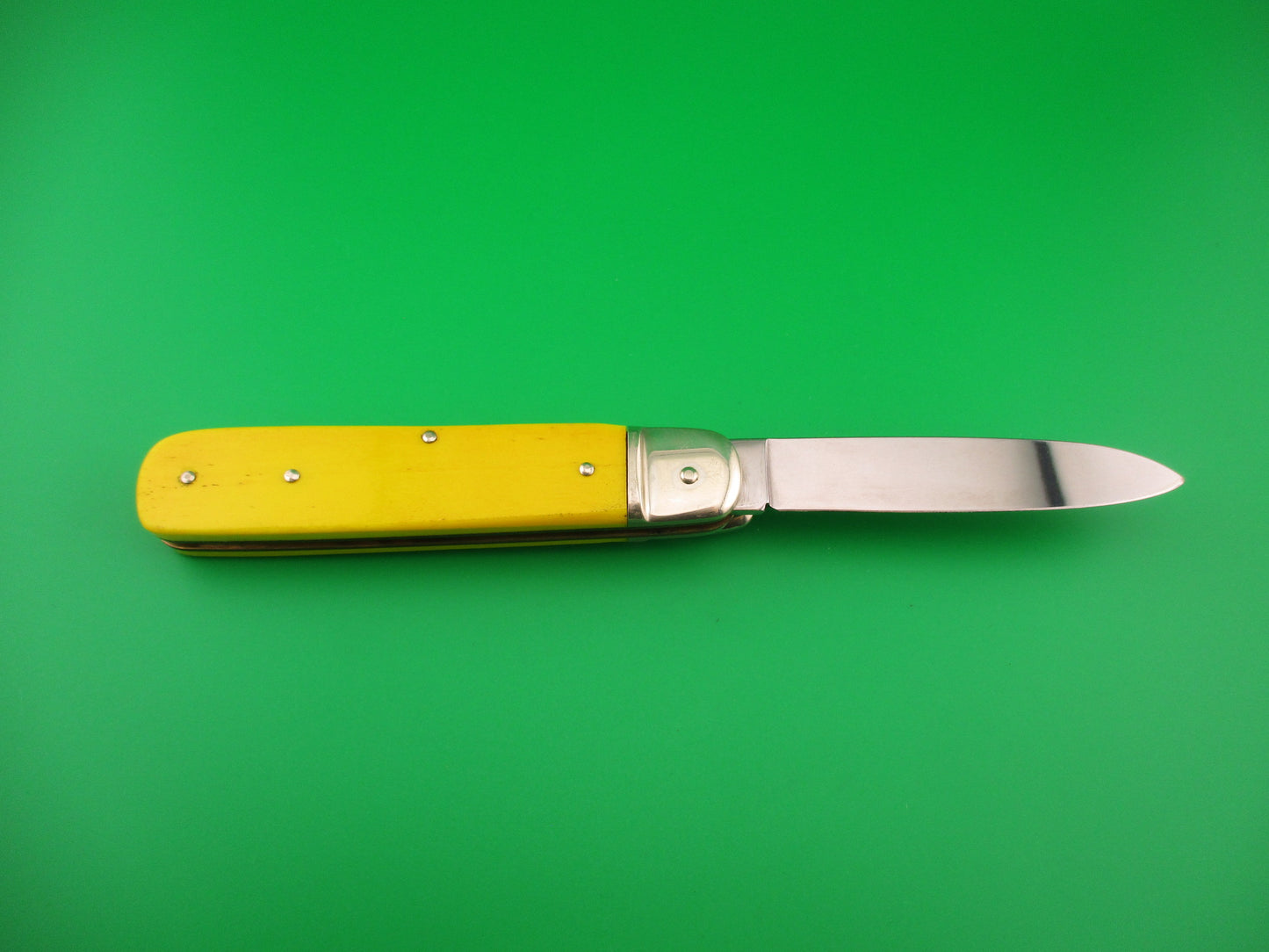 z BOKER TREE BRAND CLASSIC 712 11cm German Lever automatic knife Yellow bone