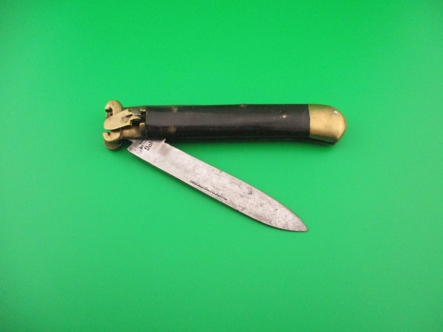 No 6 SHEFFIELD STEEL 22cm Indian Shell puller lever Brass & Horn vintage automatic knife