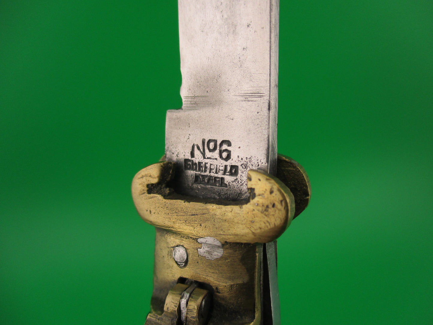 No 6 SHEFFIELD STEEL 22cm Indian Shell puller lever Brass & Horn vintage automatic knife