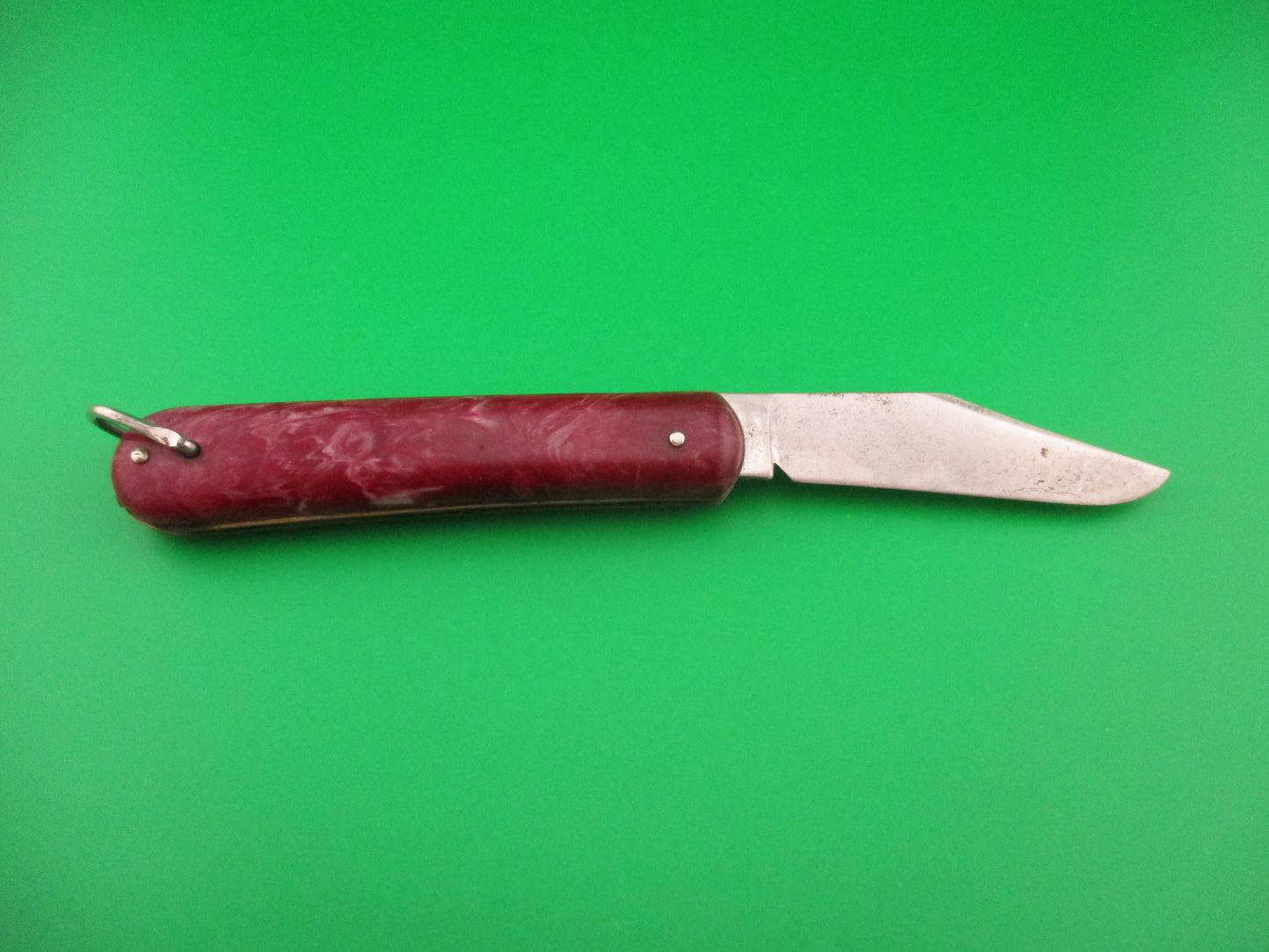 Colonial PRONTO #1900 Fatjack Maroon Swirl 1950s vintage switchblade knife
