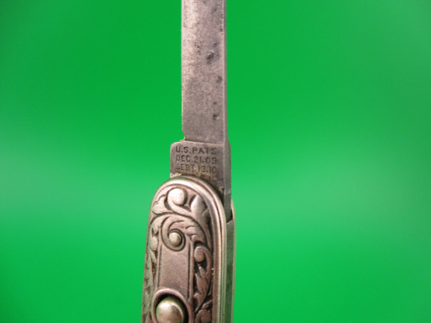 SHAPLEIGH DE HDW CO Small 2 7/8" Sterling Double Deluxe Scroll automatic knife B23
