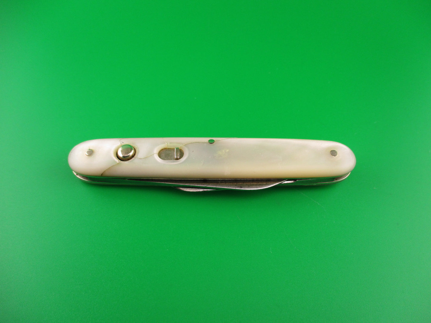 E. WECK & Son 3 3/8" Medium Double Pearl vintage automatic knife made by Schrade