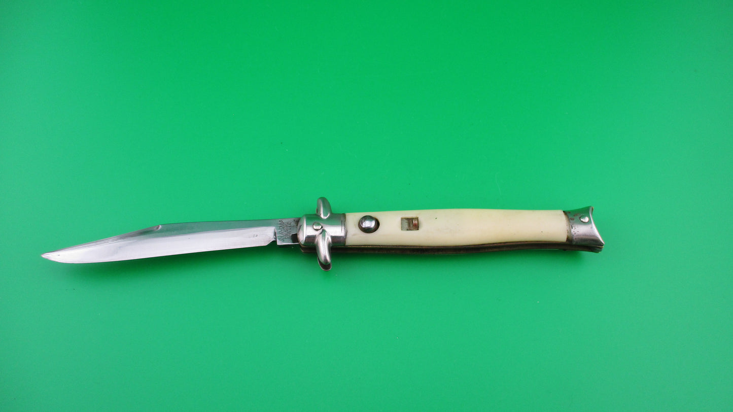 z COLONIAL SHUR-SNAP Fishtail White late 50s Gen 4 bowtie switchblade knife