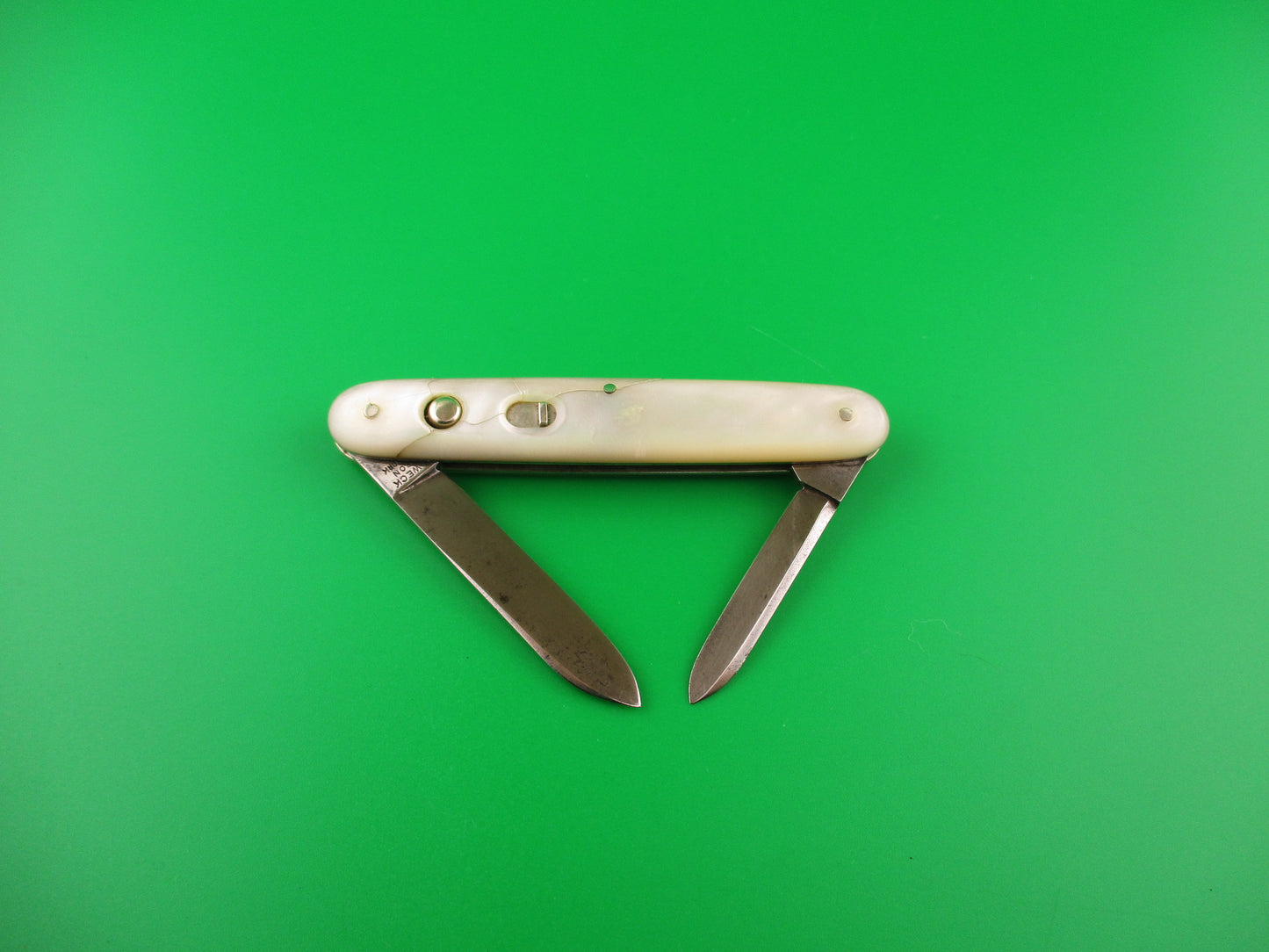 E. WECK & Son 3 3/8" Medium Double Pearl vintage automatic knife made by Schrade