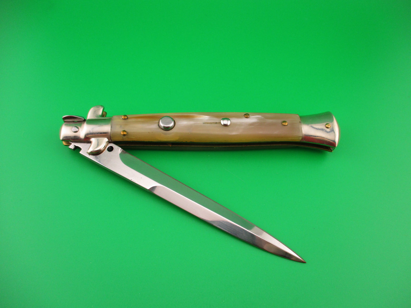 Walt's Flat Guard 28cm Italian Picklock Bayonet blade Honey horn automatic knife