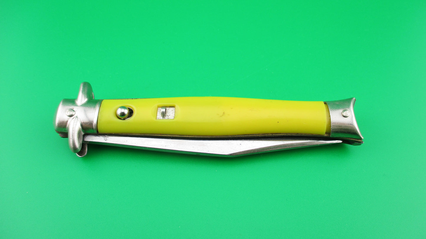z COLONIAL SHUR SNAP Fishtail Yellow NOS Vintage switchblade bowtie knife