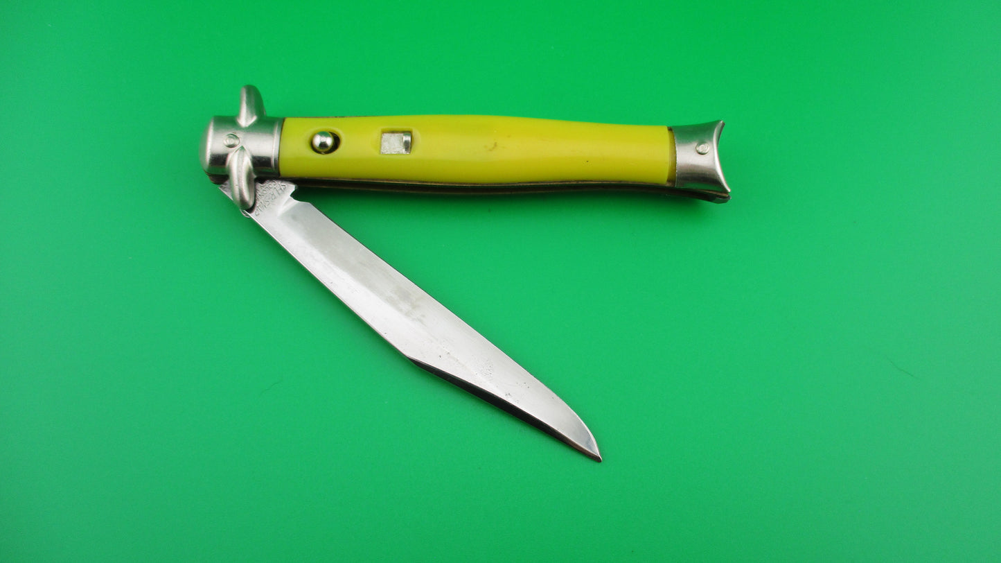 z COLONIAL SHUR SNAP Fishtail Yellow NOS Vintage switchblade bowtie knife