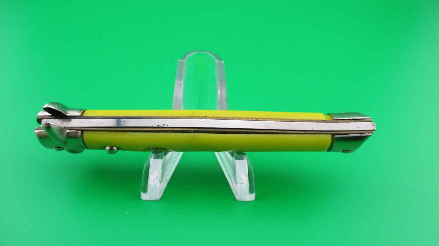 z COLONIAL SHUR SNAP Fishtail Yellow NOS Vintage switchblade bowtie knife