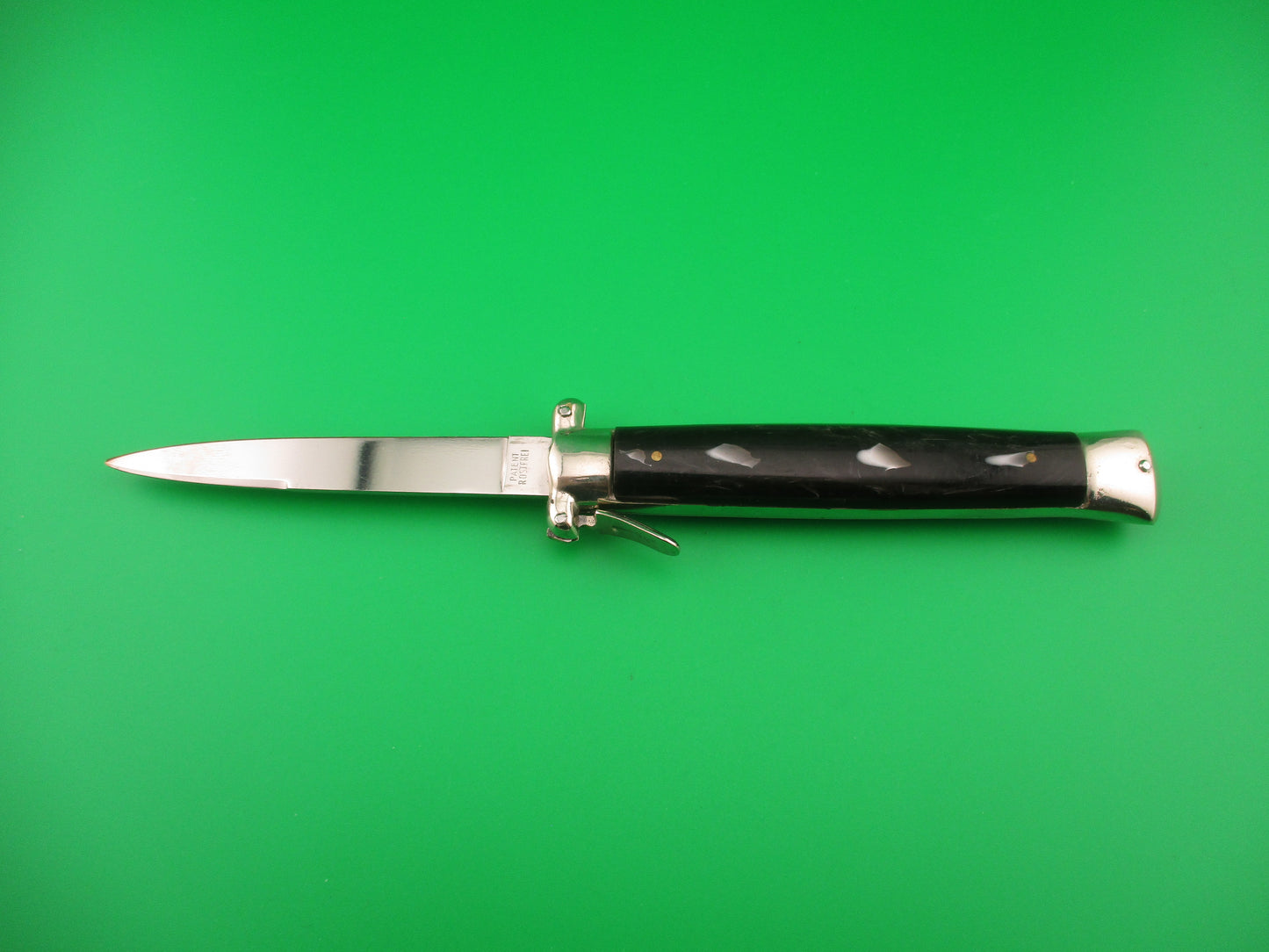 C. Jul Herbertz 21cm OTF Italian trapdoor flush button NOS switchblade vintage 1960s